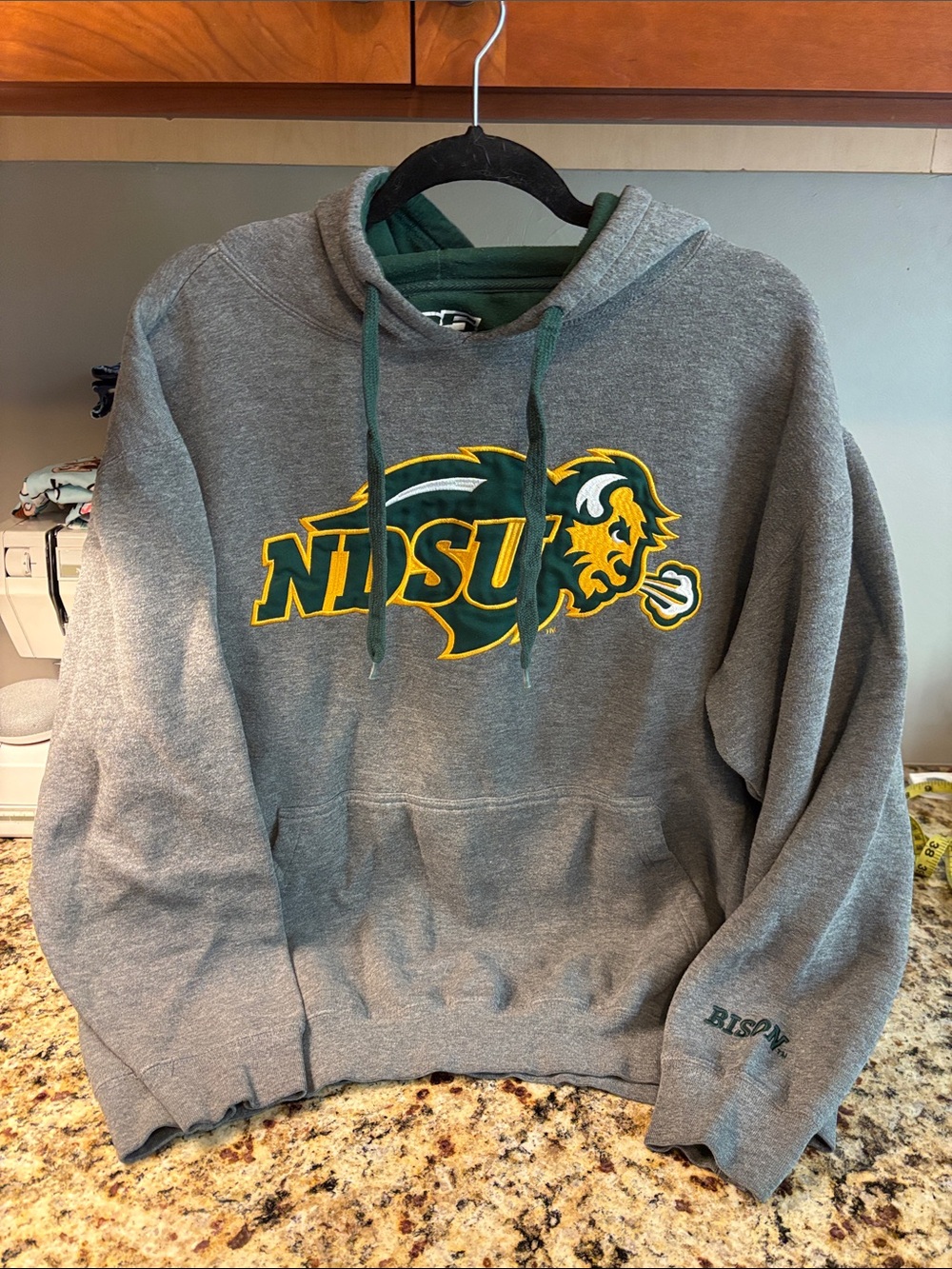 e5 Brand NDSU Bison Gray Pullover Hoodie Mens XL Back to School